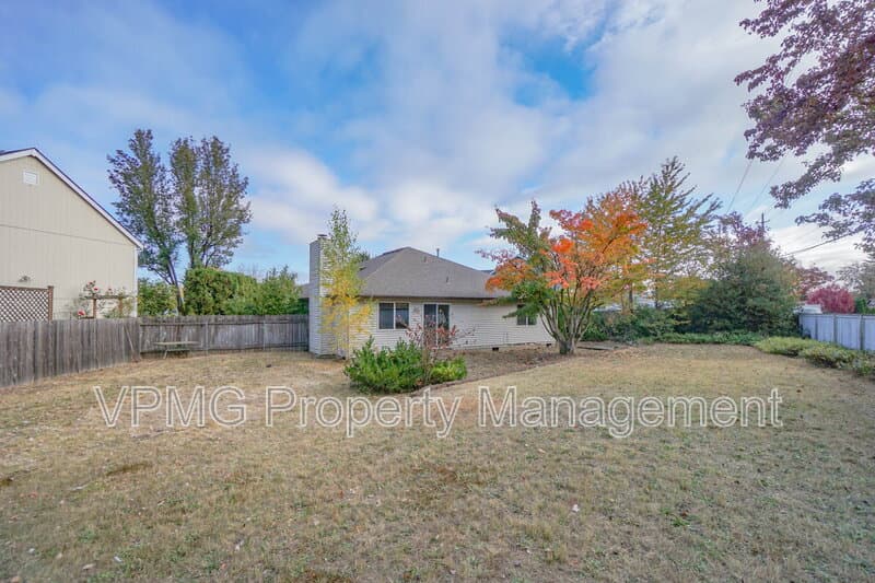 Vancouver House: 15807 NE 40th St