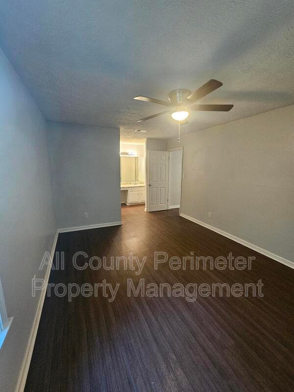 College Park House: 6255 Beaver Creek Trail