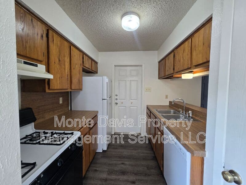 Austin Condo: 12005 Arrowwood