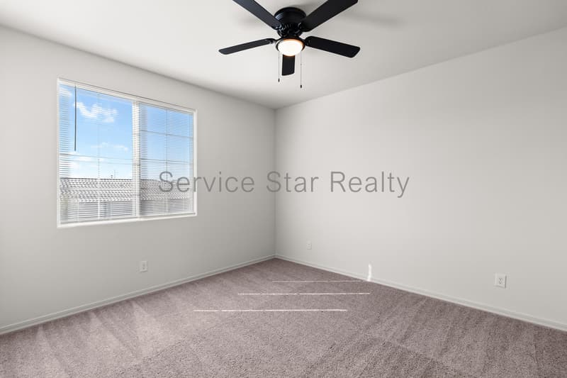 Laveen House: 8433 S 70th Dr