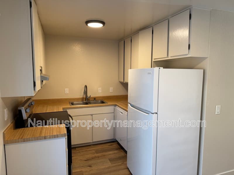Santa Cruz Townhome: 3387 Mission Drive