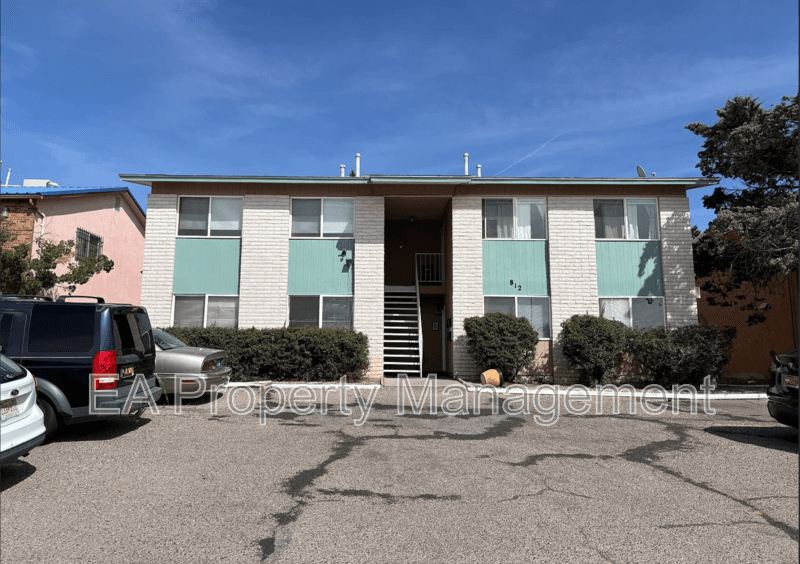 Albuquerque House: 812 Chelwood Park Blvd NEUnit D