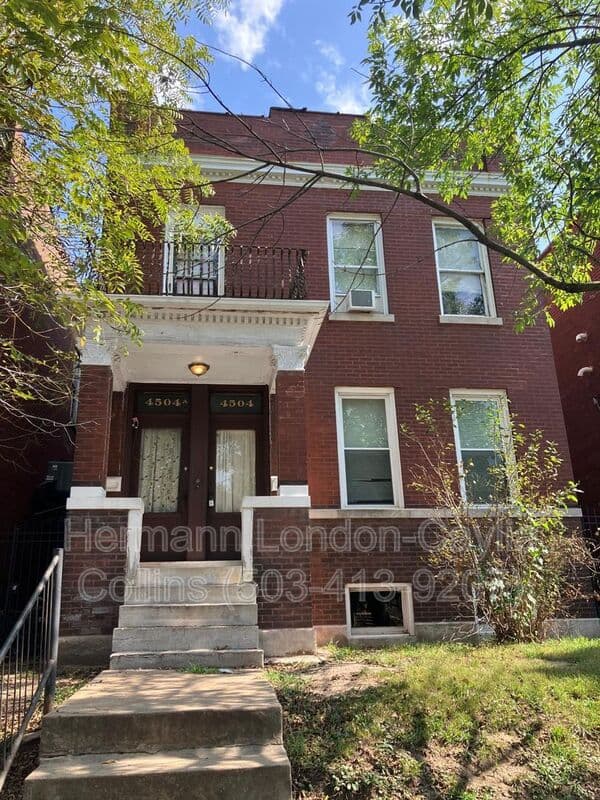 St. Louis House: 4504 South Grand Boulevard