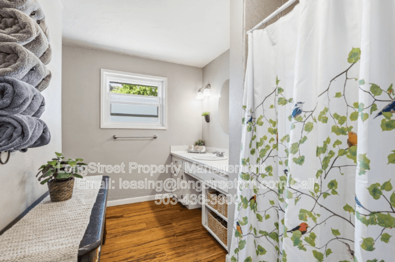 Corvallis House: 1100 NW 19th St