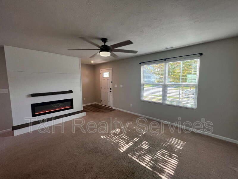Ulen House: 854 McArthur Drive