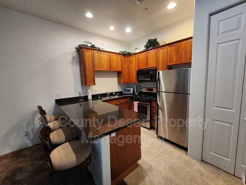 La Quinta Condo: 50650 Santa Rosa Plaza