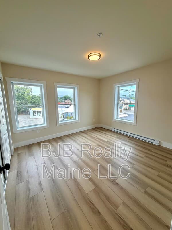 Portland Condo: 156 Woodford St.