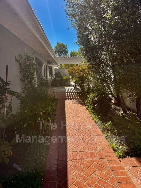 Westlake Village House: 3812 Bowsprit Circle