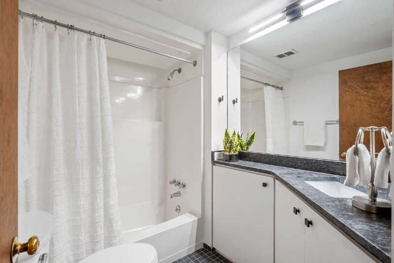 Whispering Pines House: 916 Rays Bridge Road