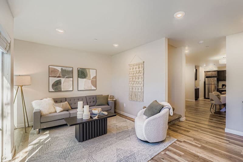 Seattle Condo: 1819 SW 96th Lane
