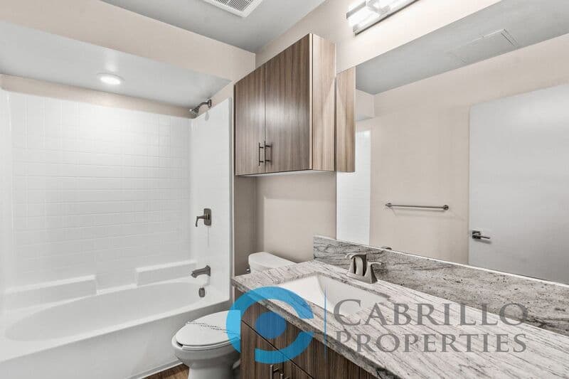 San Diego Condo: 3093 Broadway