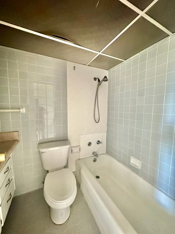 Fort Walton Beach Condo: 300 Miracle Strip Pkwy, 1H