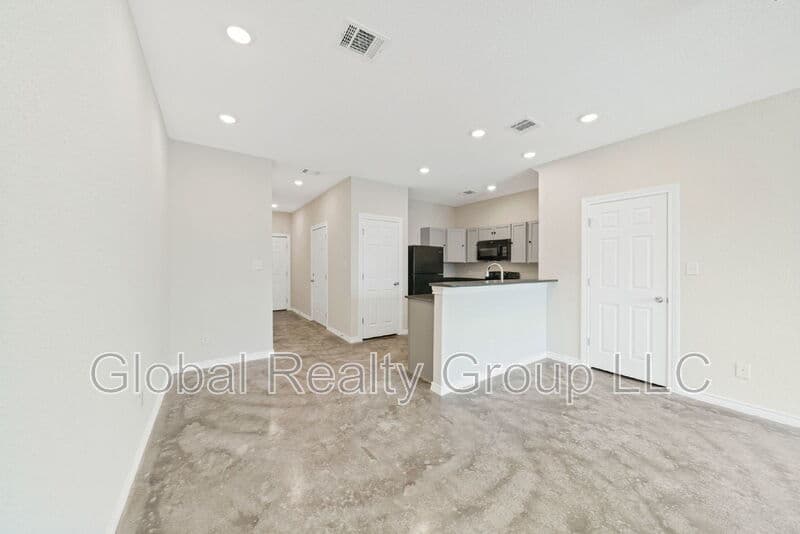 San Antonio Condo: 6914 Crestway Dr