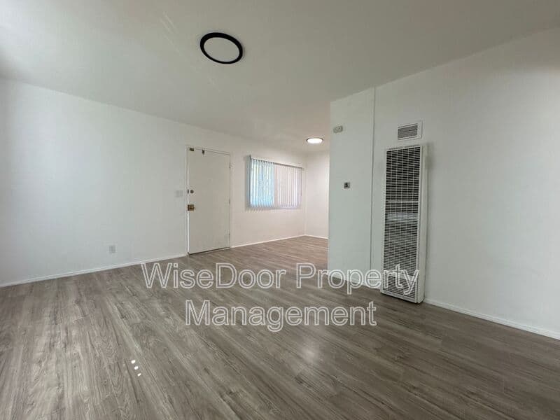 Santa Ana Condo: 1409 W Lingan