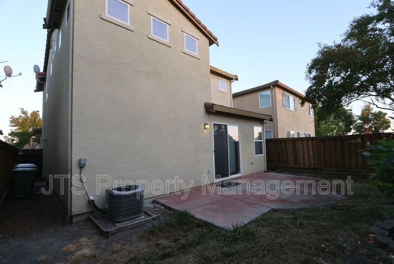 West Sacramento House: 4046 Martis Street