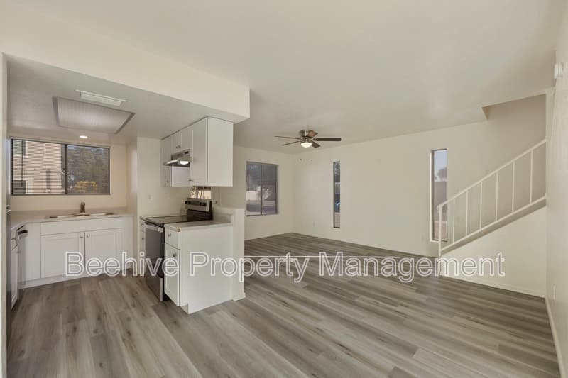 Phoenix House: 2732 E Culver St