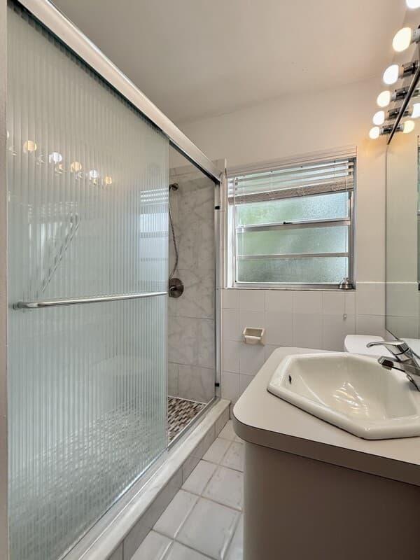 Tampa House: 1502 West Country Club Drive