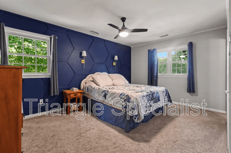 Raleigh House: 4101 Pickwick Drive