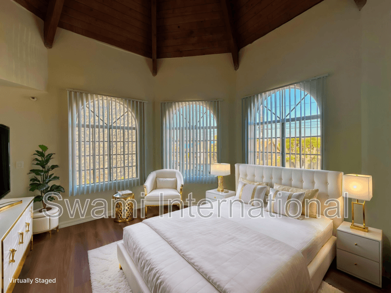 Hawthorne Condo: 14323 Cerise Avenue