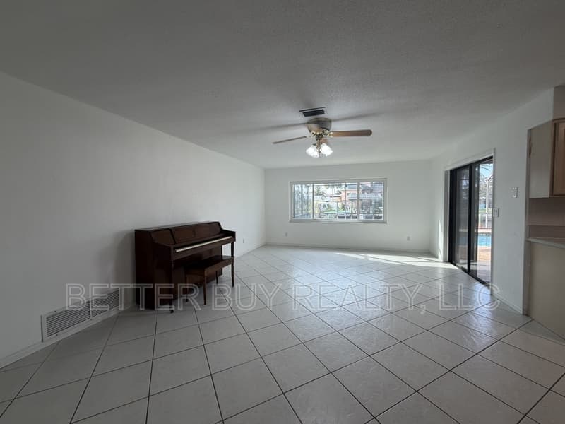Flagler Beach House: 337 North 10th Street