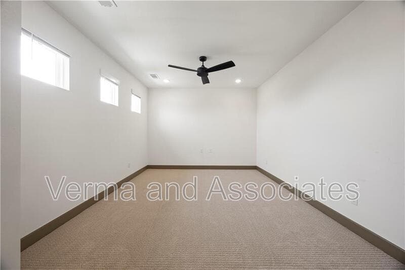 Centerton House: 1241 Mammoth St