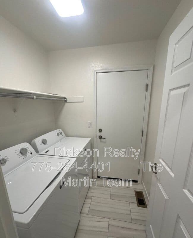 Sparks House: 5256 Santa Lupe Avenue