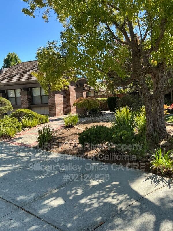 Cupertino House: 10180 Byerly Ct