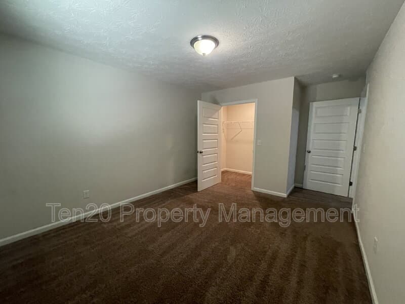 Phenix City House: 36 Willow Trace Dr
