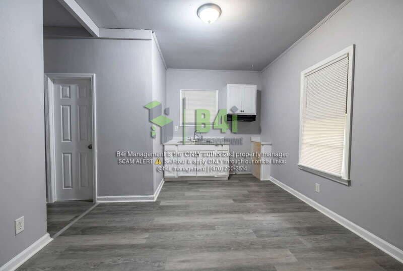 Milledgeville House: 1645 Vinson Hwy