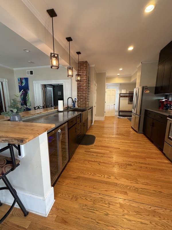Lawrence House: 845 Illinois Street
