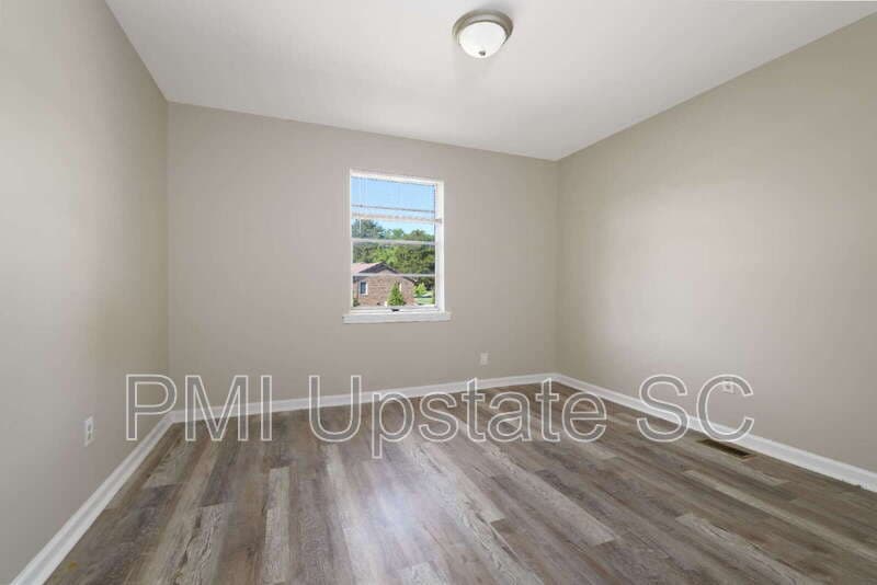 Honea Path Condo: 700 Brook Street