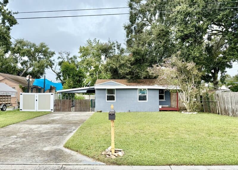 St. Petersburg House: 4528 70th Street North