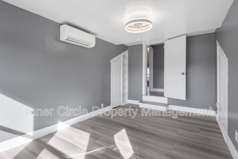 Brentwood House: 2750 Concord Avenue