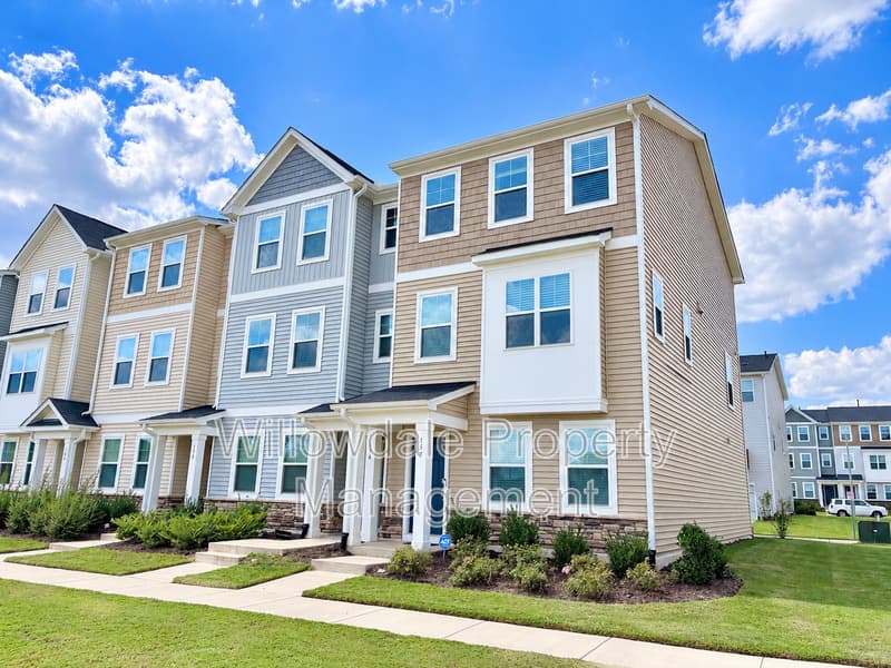 Raleigh Townhome: 158 Zealand Ct