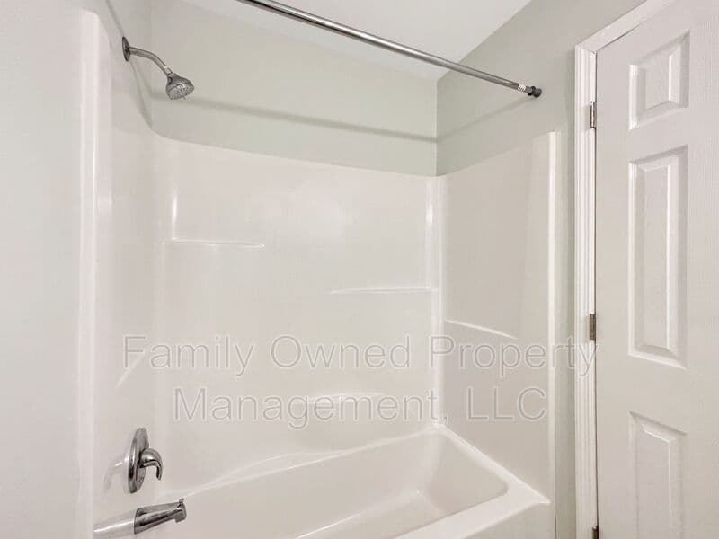 Summerville House: 203 Pebble Creek Road