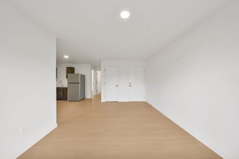 Seaside Apartment: 1000 S Holladay Dr