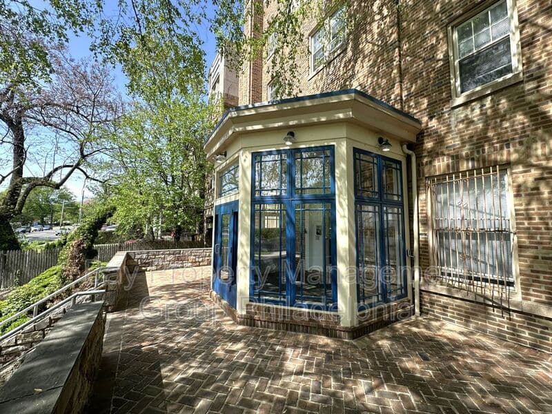 Philadelphia Condo: 2809 W Queen Ln
