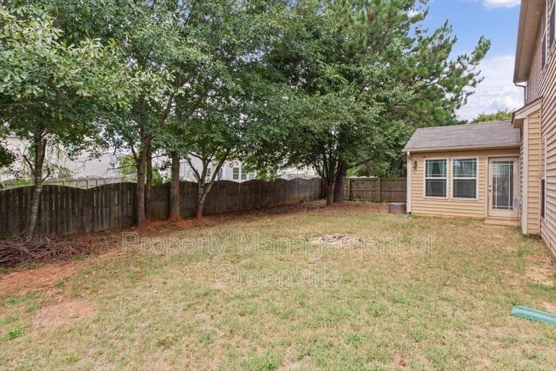 Simpsonville House: 10 Windsor Creek Ct