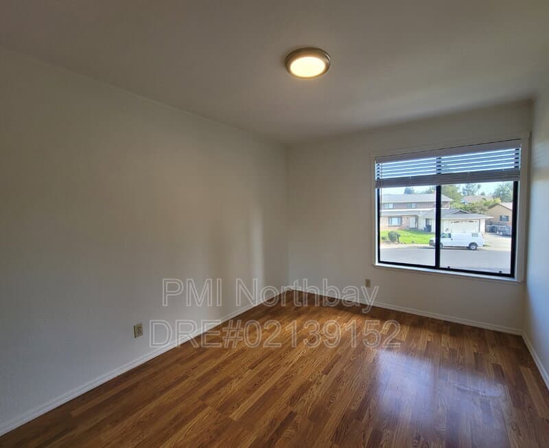 Fairfield House: 3552 Larchmont Court