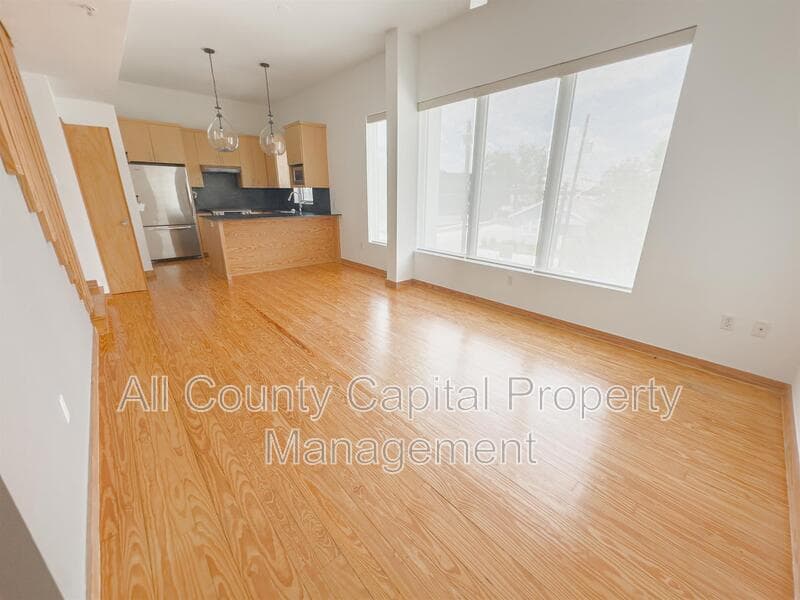 Austin House: 1507 North Street #A