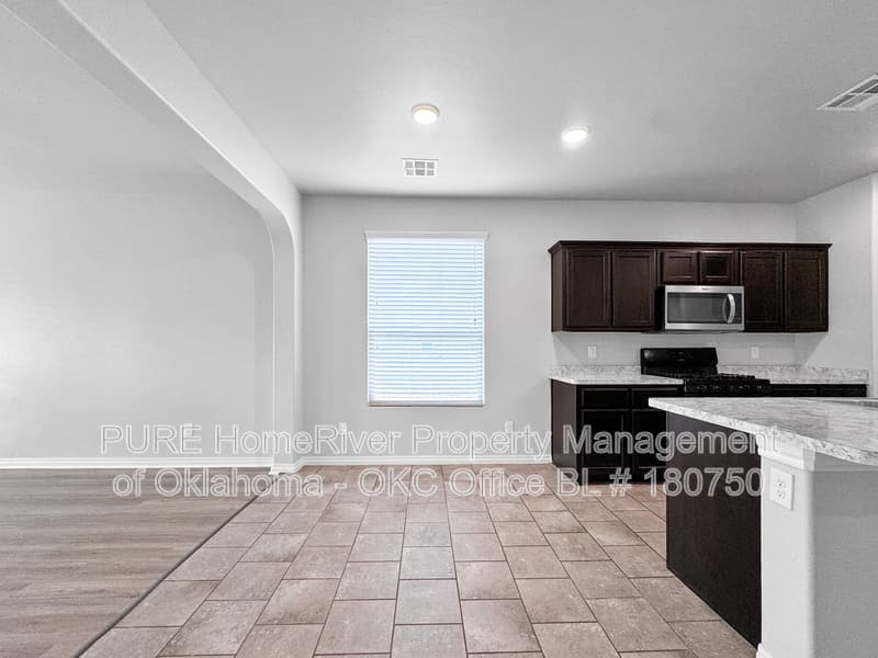 Piedmont House: 13737 The Brook Blvd