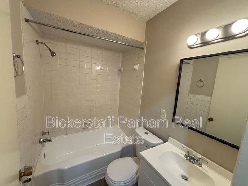 Columbus Condo: 3623 Fifteenth Avenue