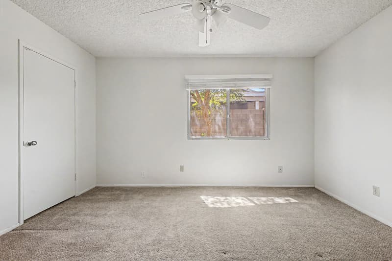Phoenix House: 2822 E WILLOW Avenue