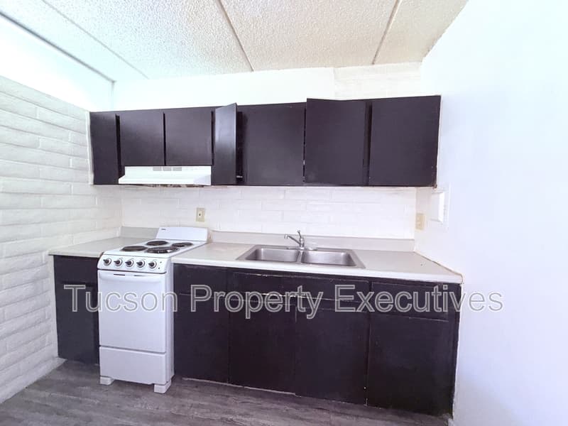 Tucson Condo: 20 North Leonora Avenue - 113