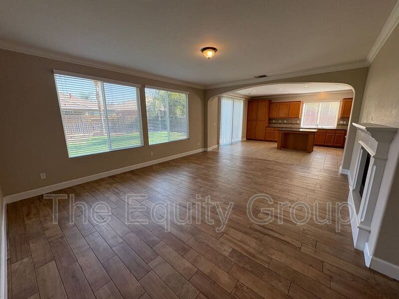 Visalia House: 3116 W Buena Vista