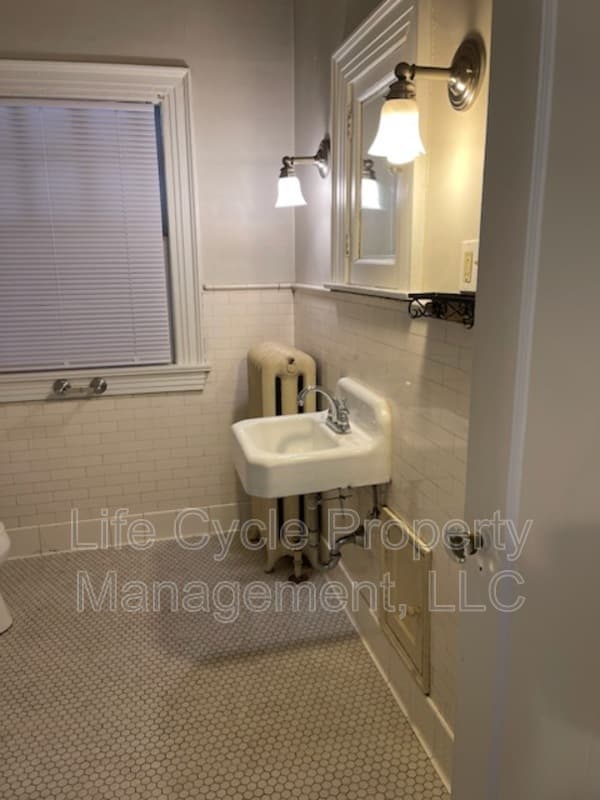 Grand Rapids Condo: 548 Fulton Street East - 3