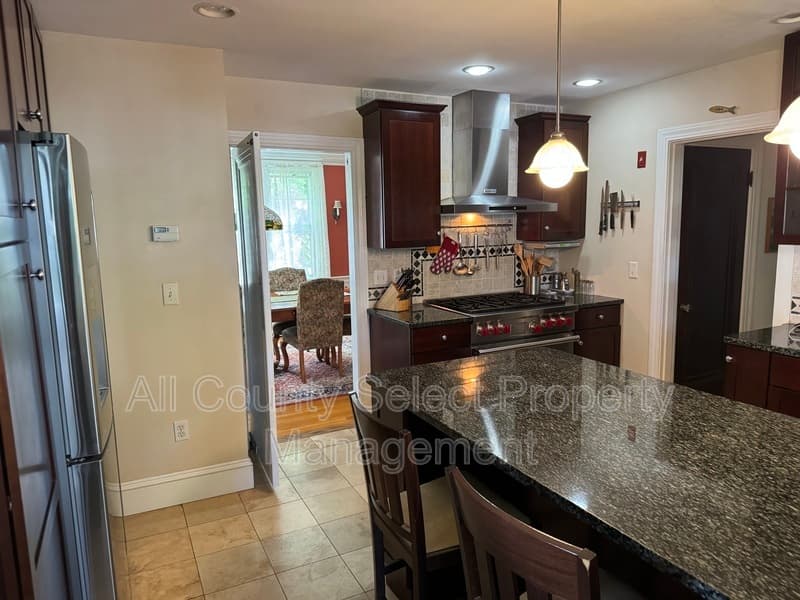 Beverly House: 38 Baker Ave