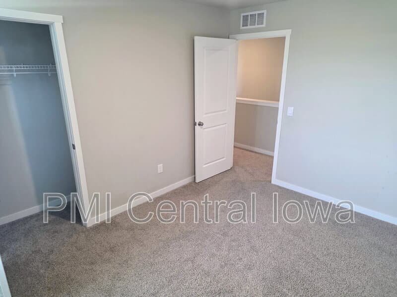 Ankeny Townhome: 1631 Northeast Crossing Oaks Lane
