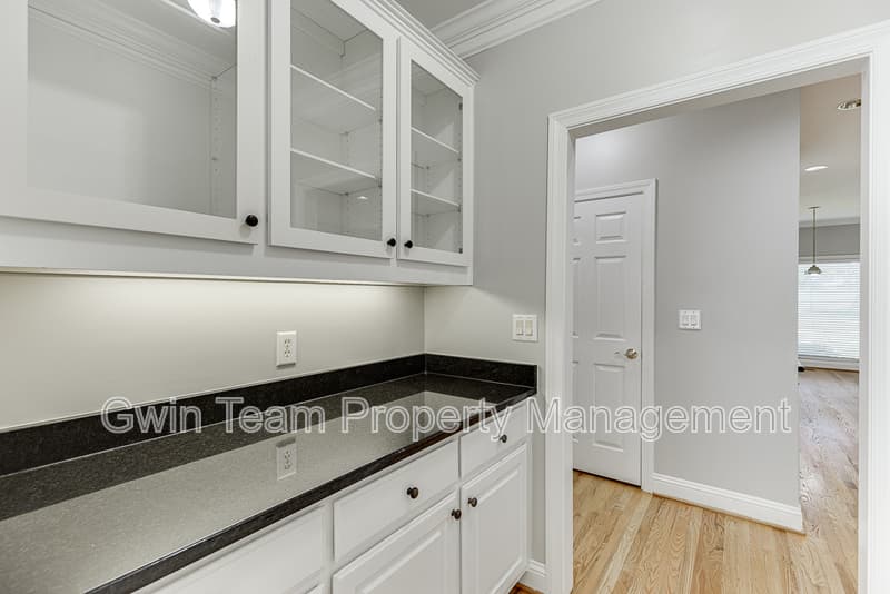 Duluth House: 9345 Riverclub Pkwy