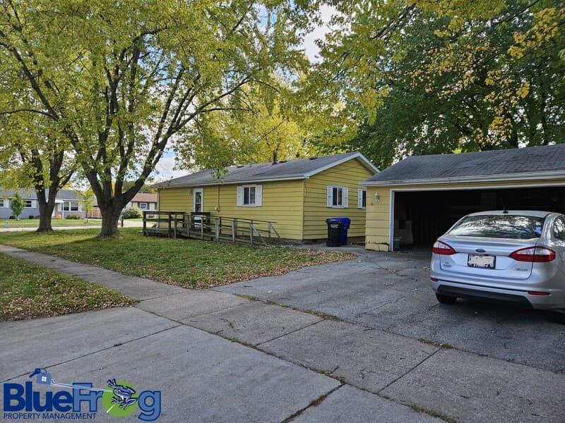 Appleton House: 2631 South Telulah Avenue